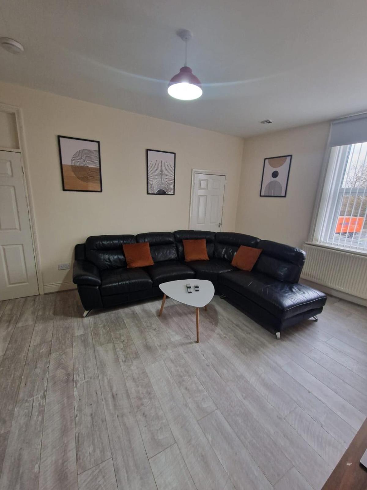 Laluna One Bedroom Apartment Newcastle ภายนอก รูปภาพ